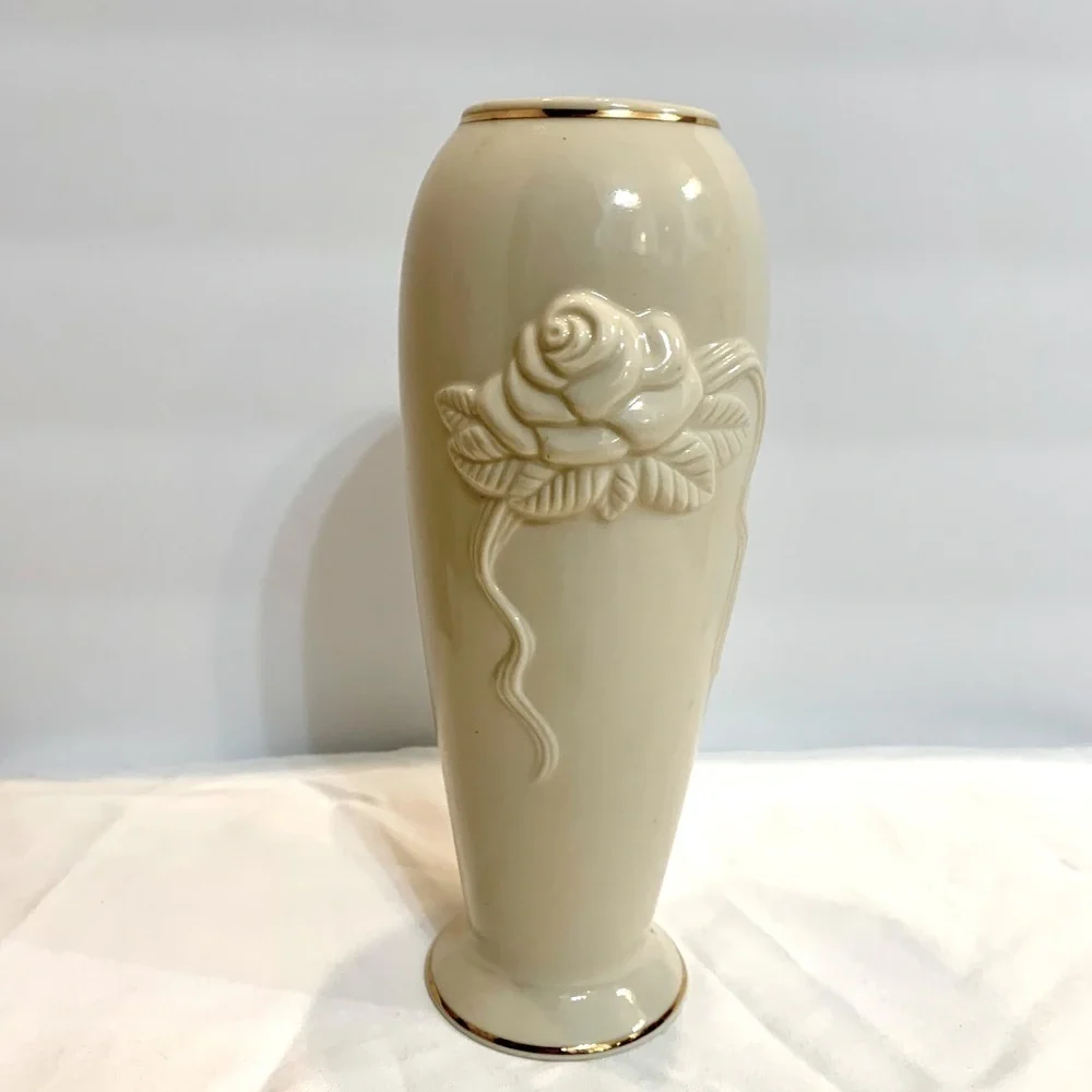 Lenox Rose Bud Vase Ivory & Gold Handcrafted 7